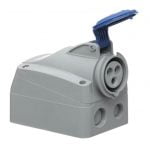 SURFACE MOUNTING LEGRAND 32A 2P+E 555254